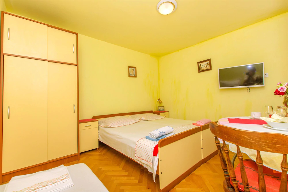 Apartments Roza
