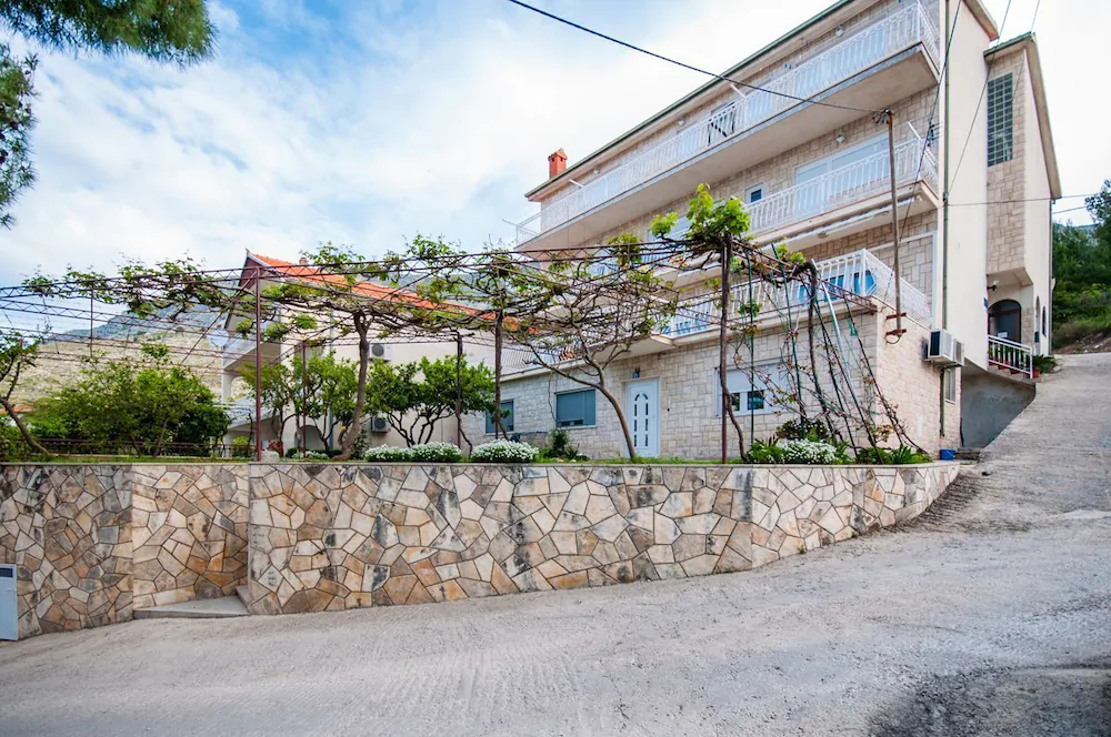 Apartments Roza
