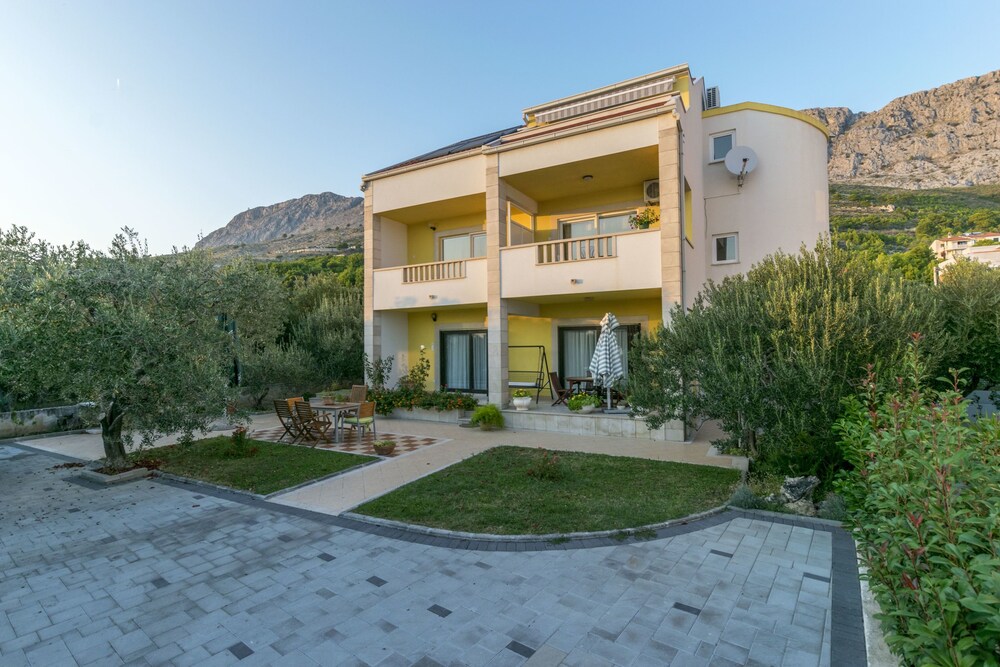 Apartments Tonci