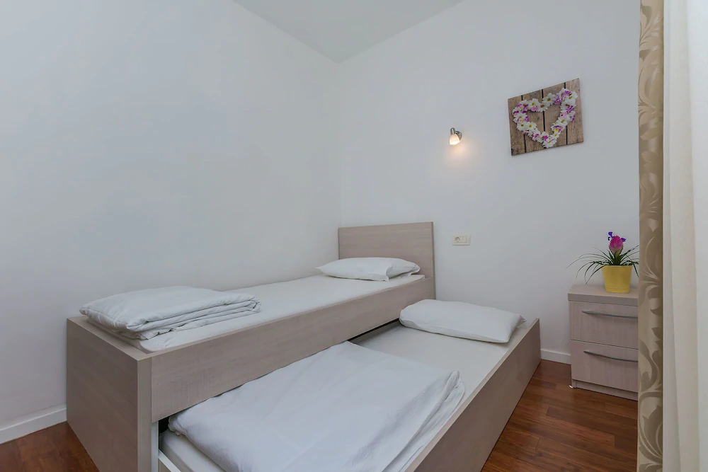 Apartments Villa Aquamarine