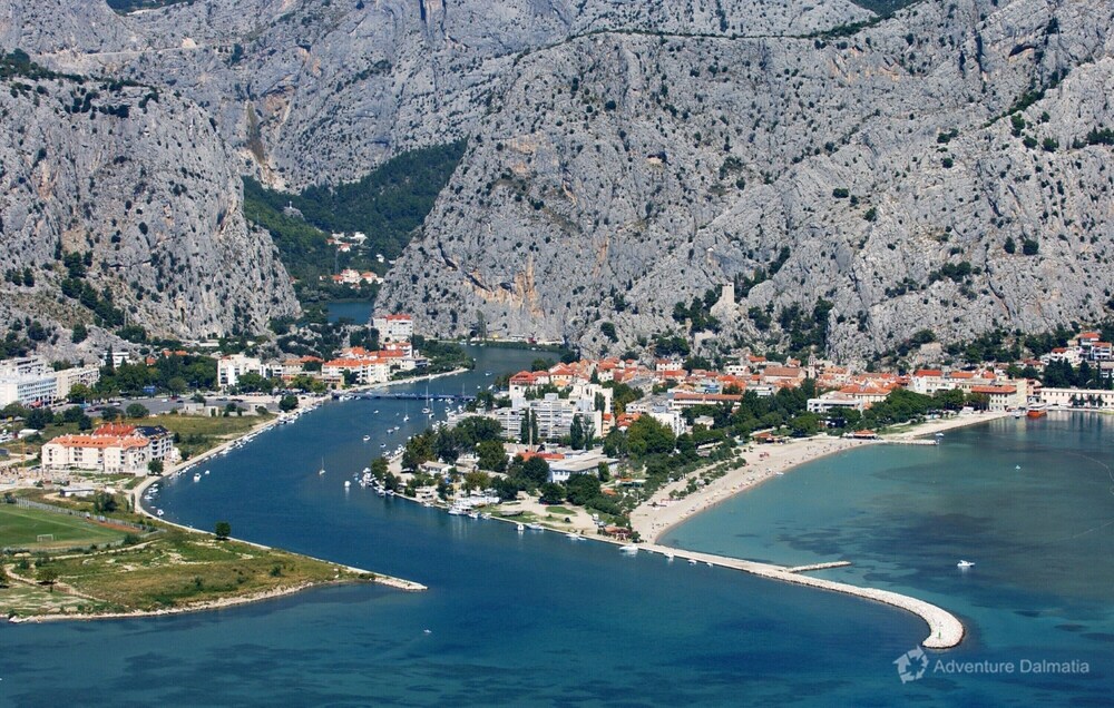 Apartments Vrdoljak