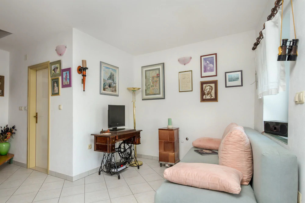 House Ivana