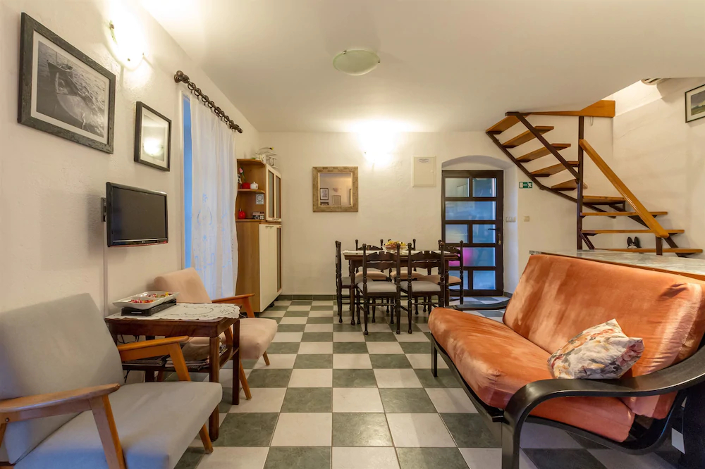 House Ivana