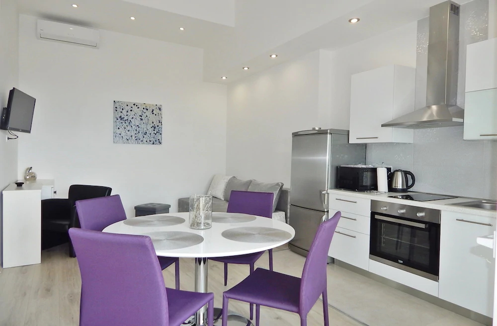Lavander Apartments