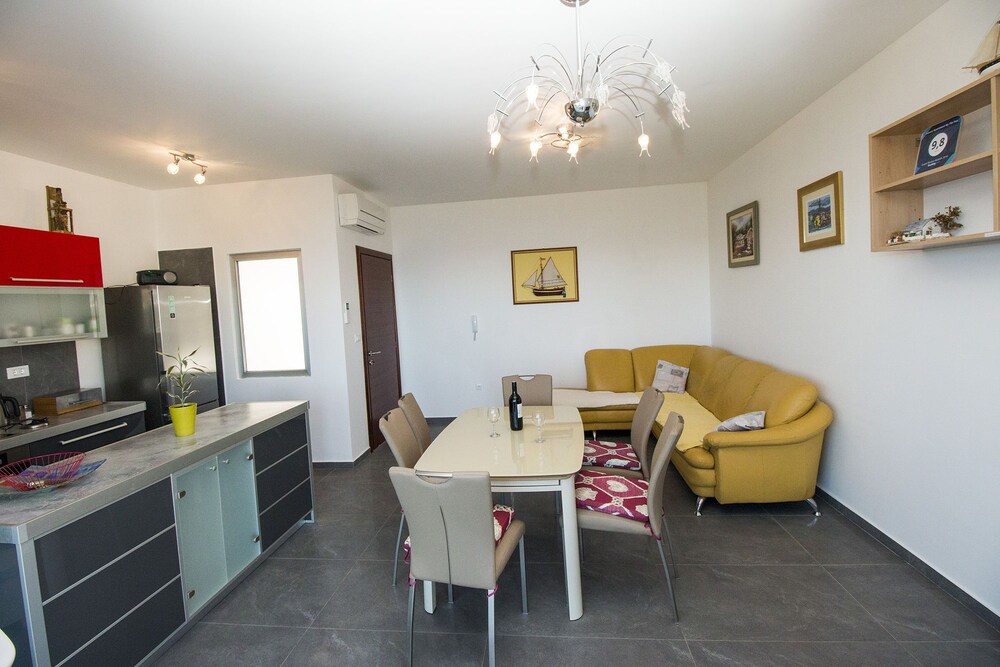 Luxury Apartment Ina