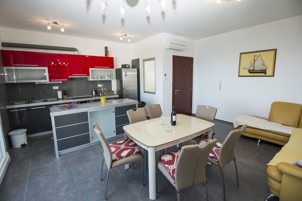 Luxury Apartment Ina