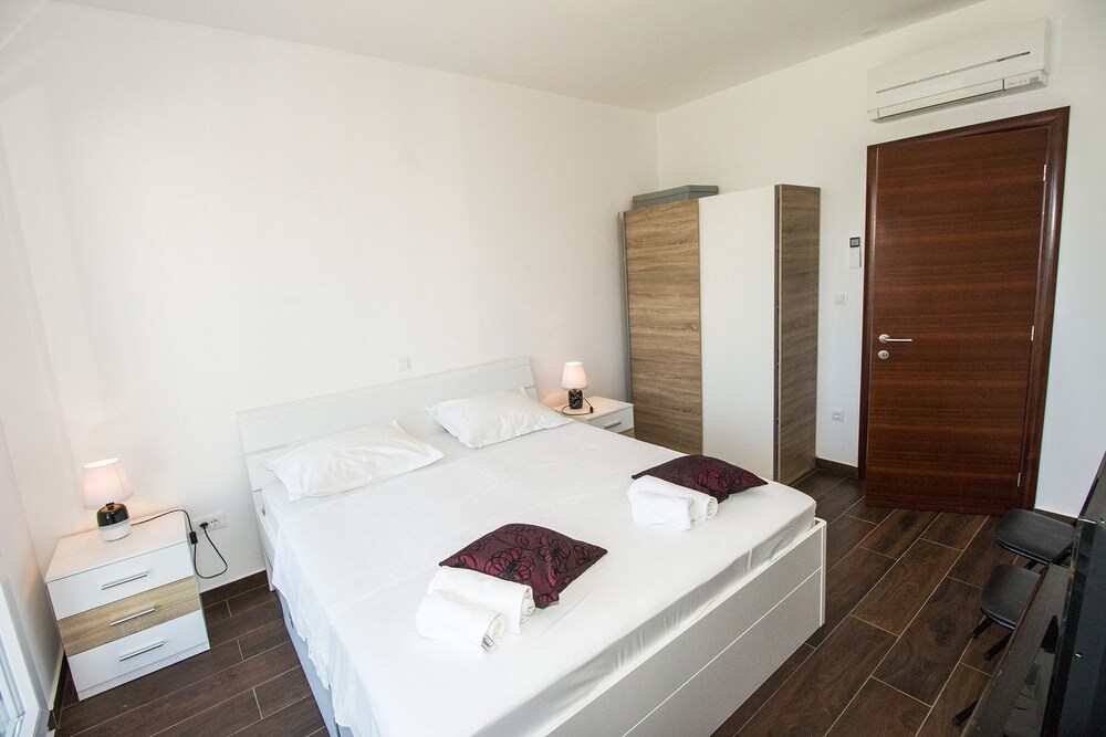 Luxury Apartment Ina