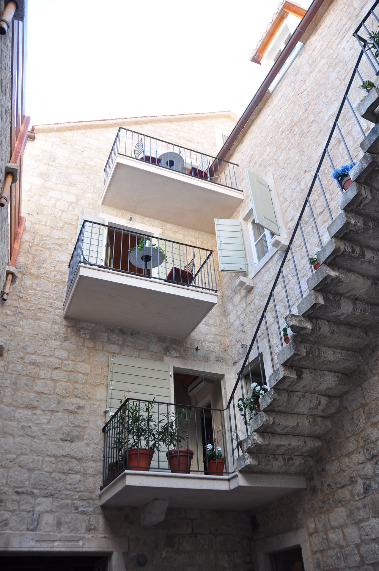 Villa Mama