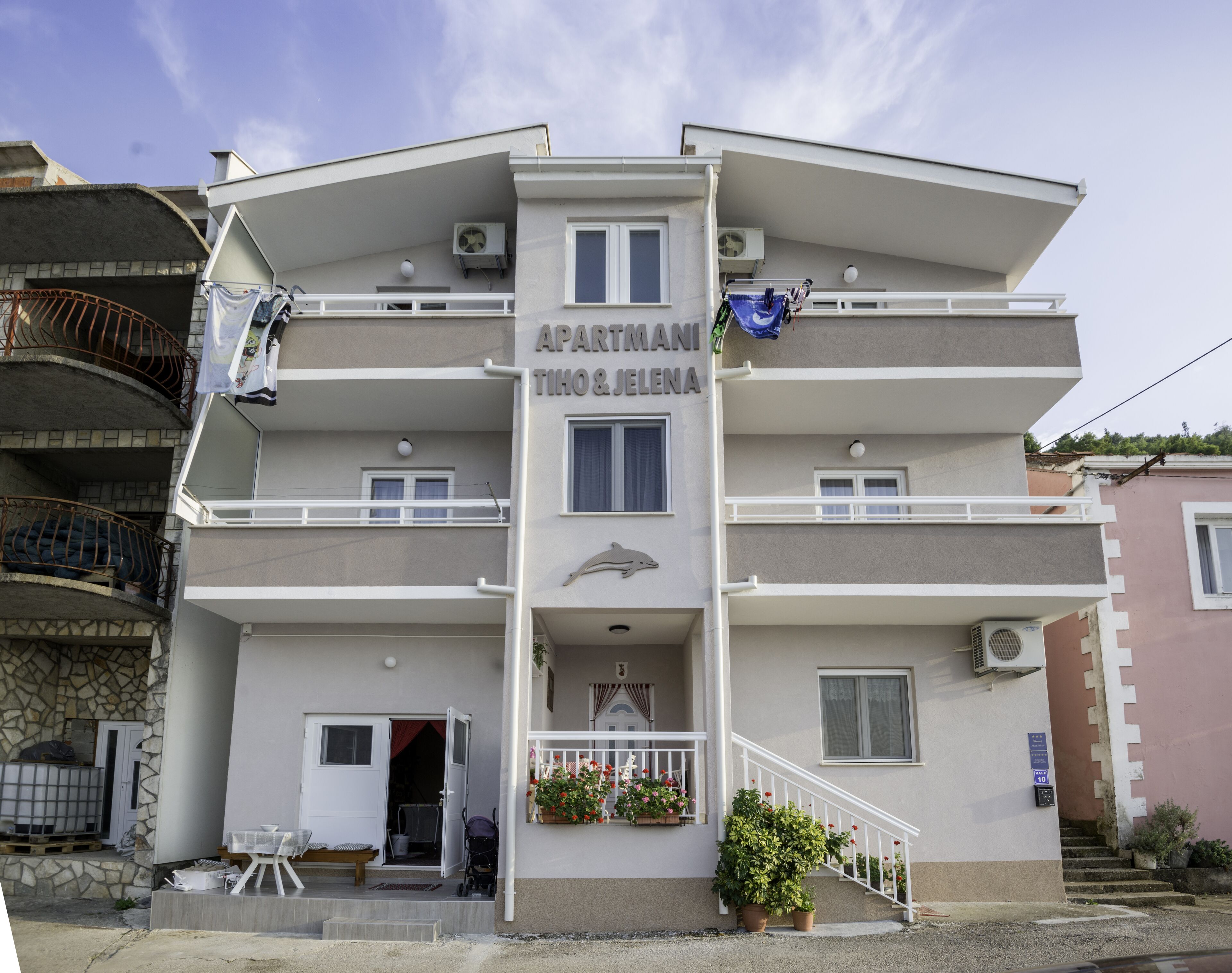 Apartments Tiho & Jelena