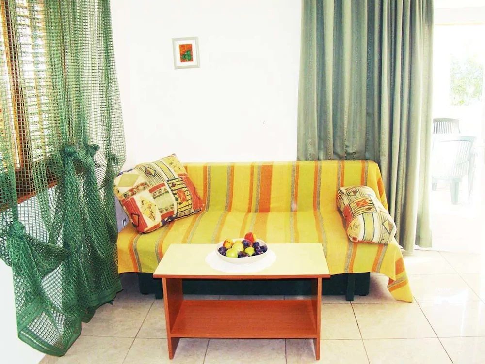 Antonio Apartments