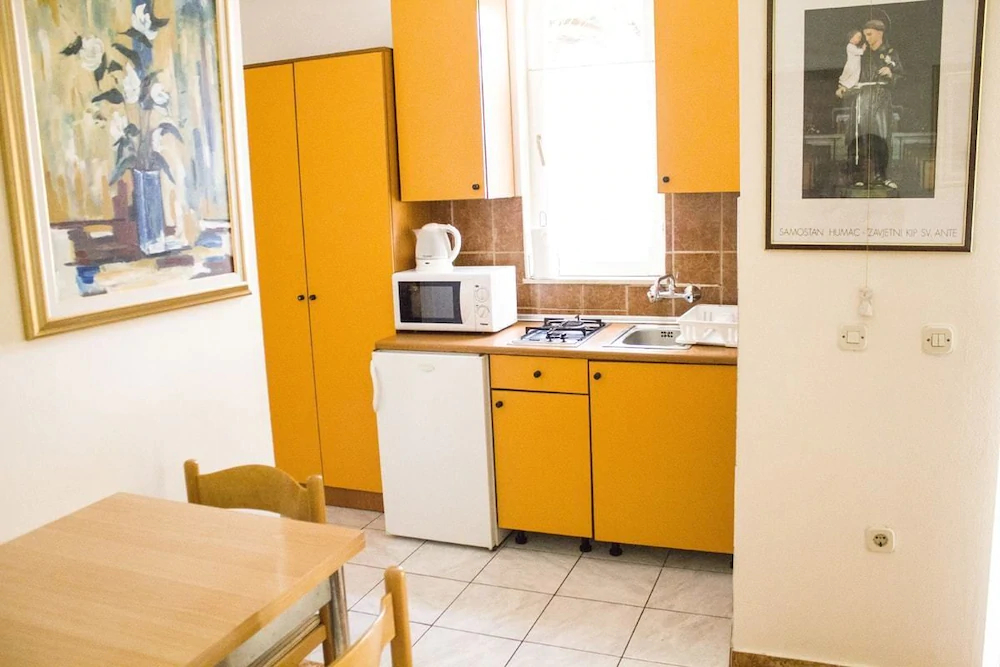 Antonio Apartments