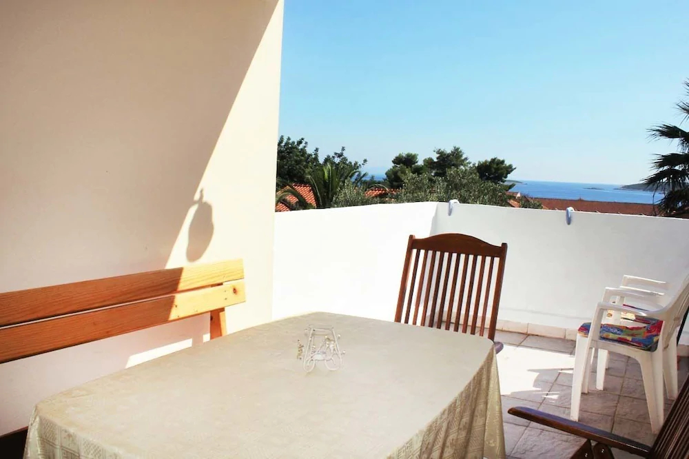 Antonio Apartments