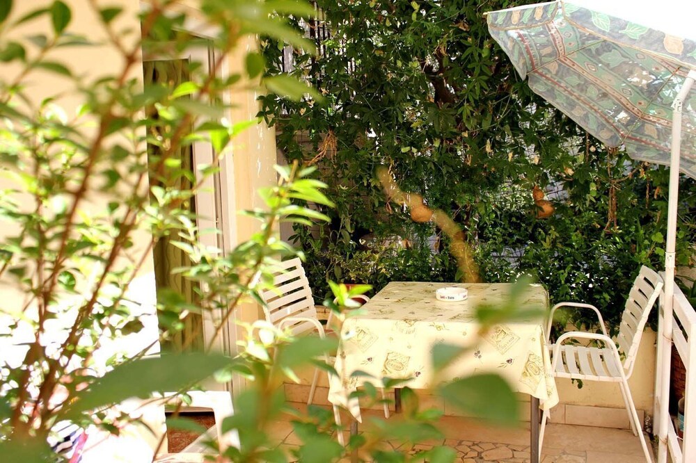 Antonio Apartments by To Islands Travel