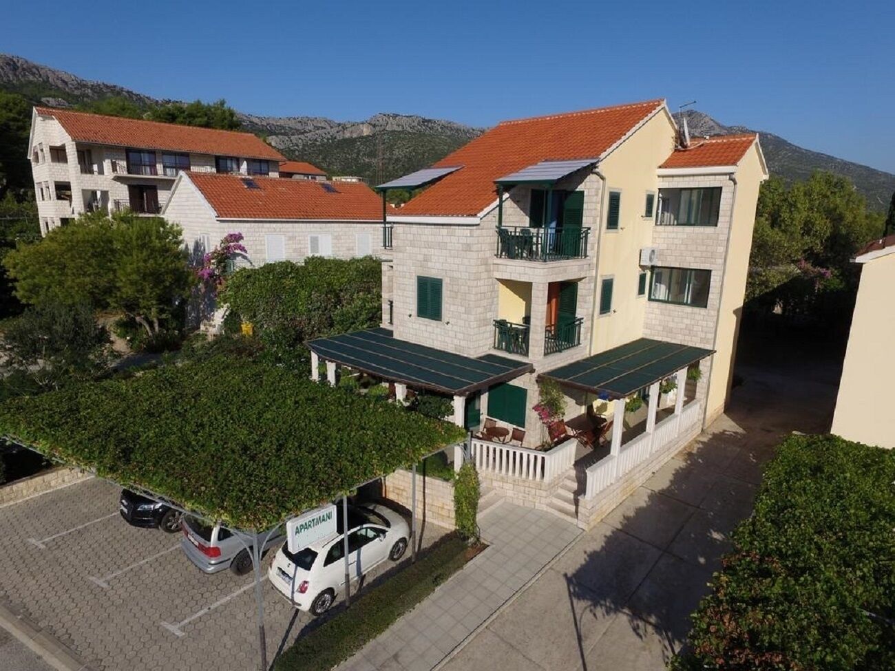 Apartments Ivo
