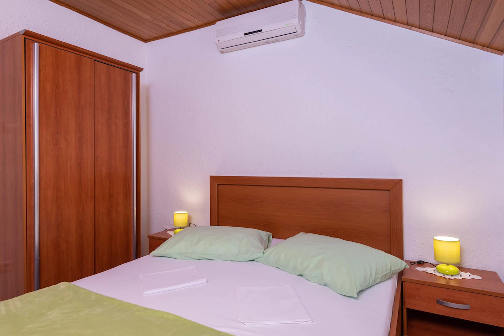 Apartments Jaksa