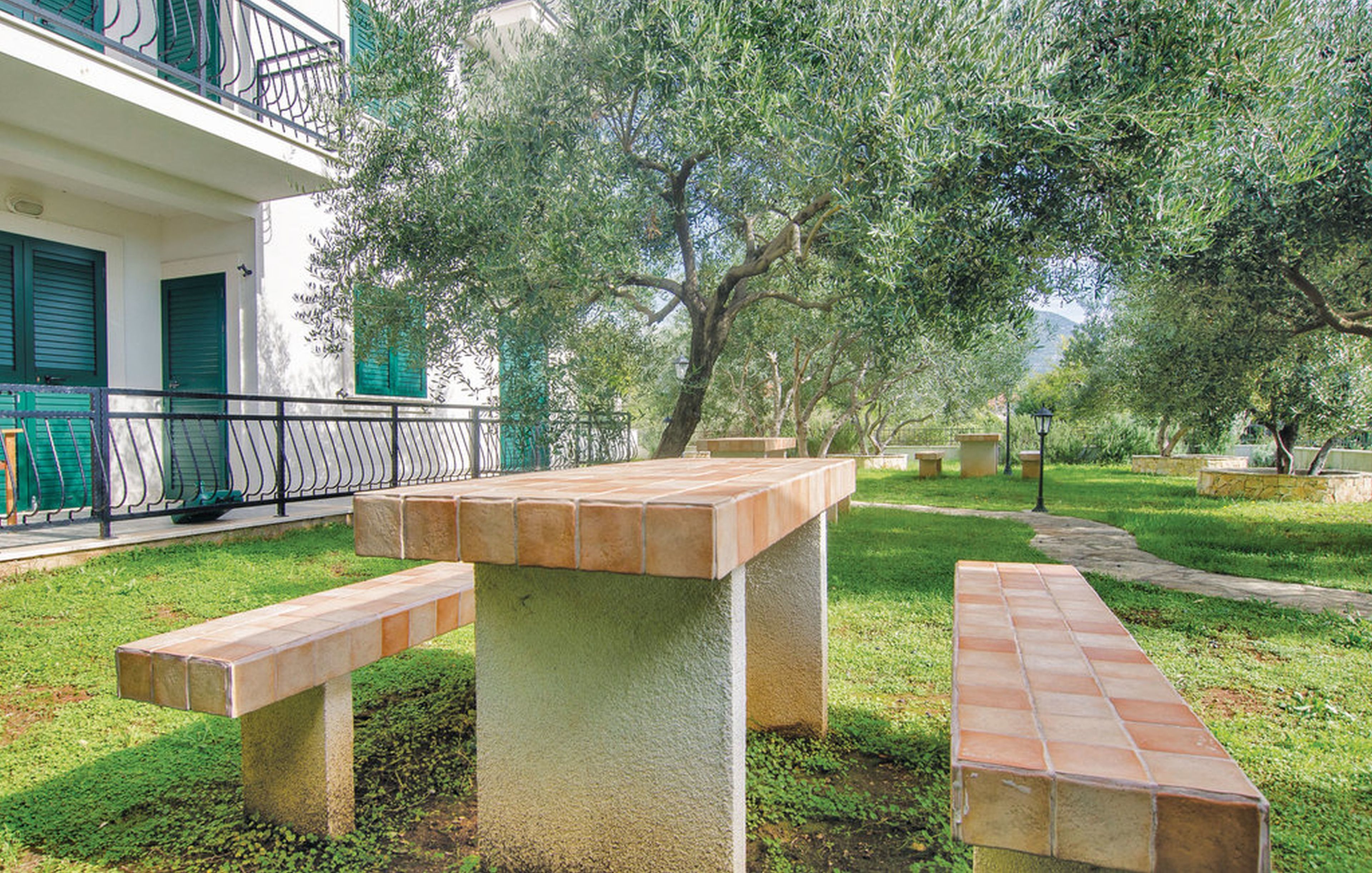 Apartments Trstenica