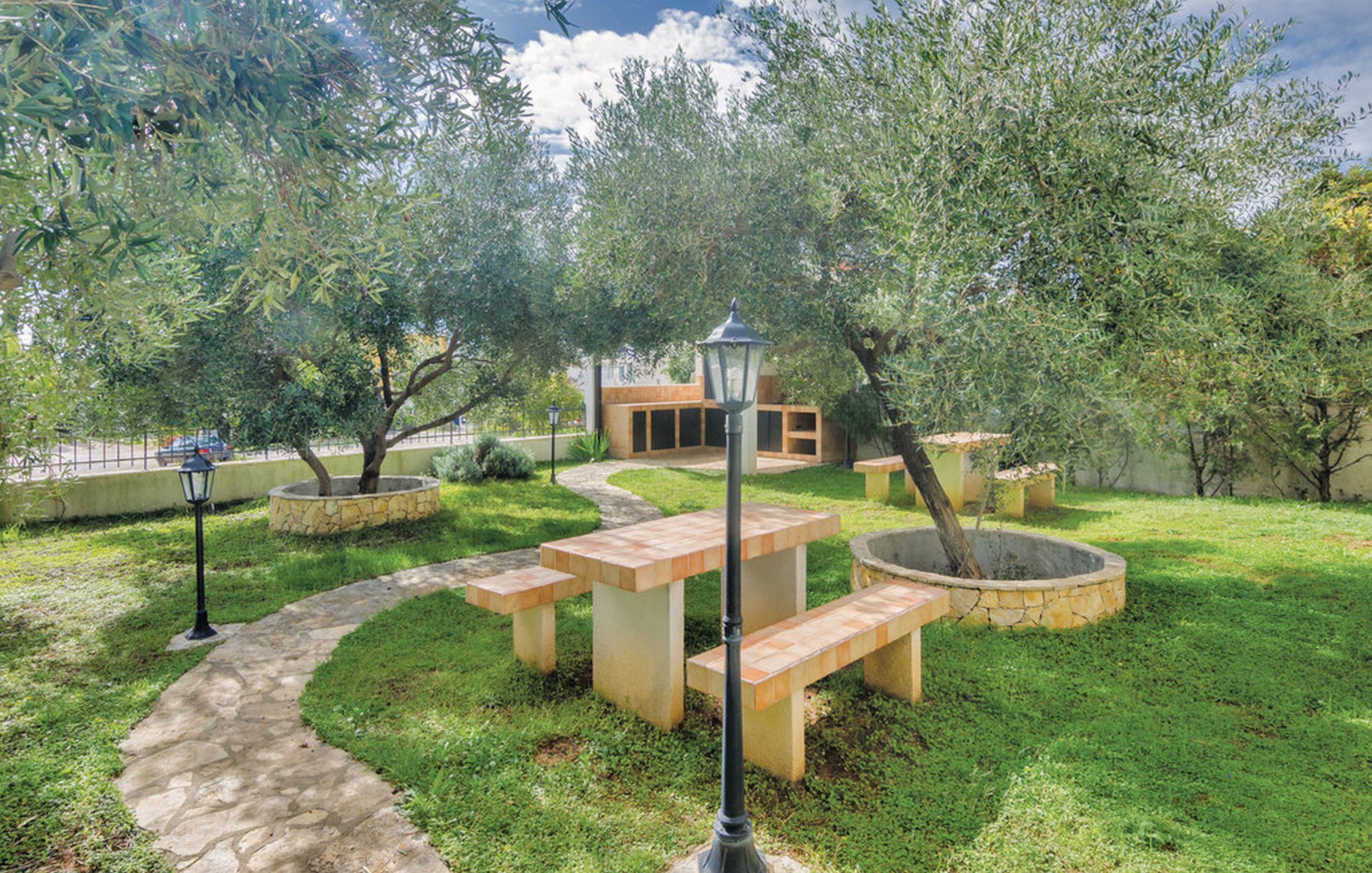 Apartments Trstenica