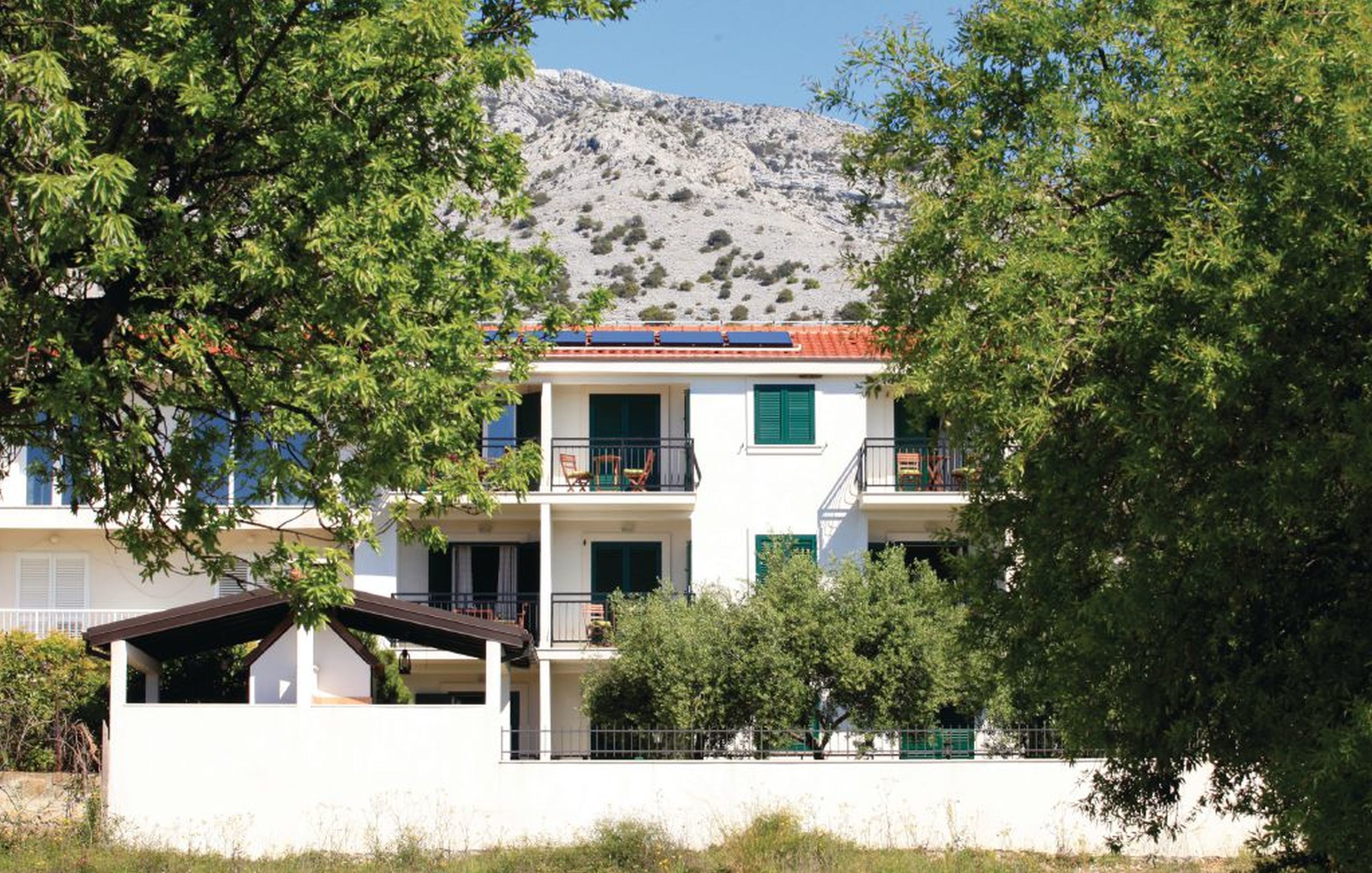 Apartments Trstenica