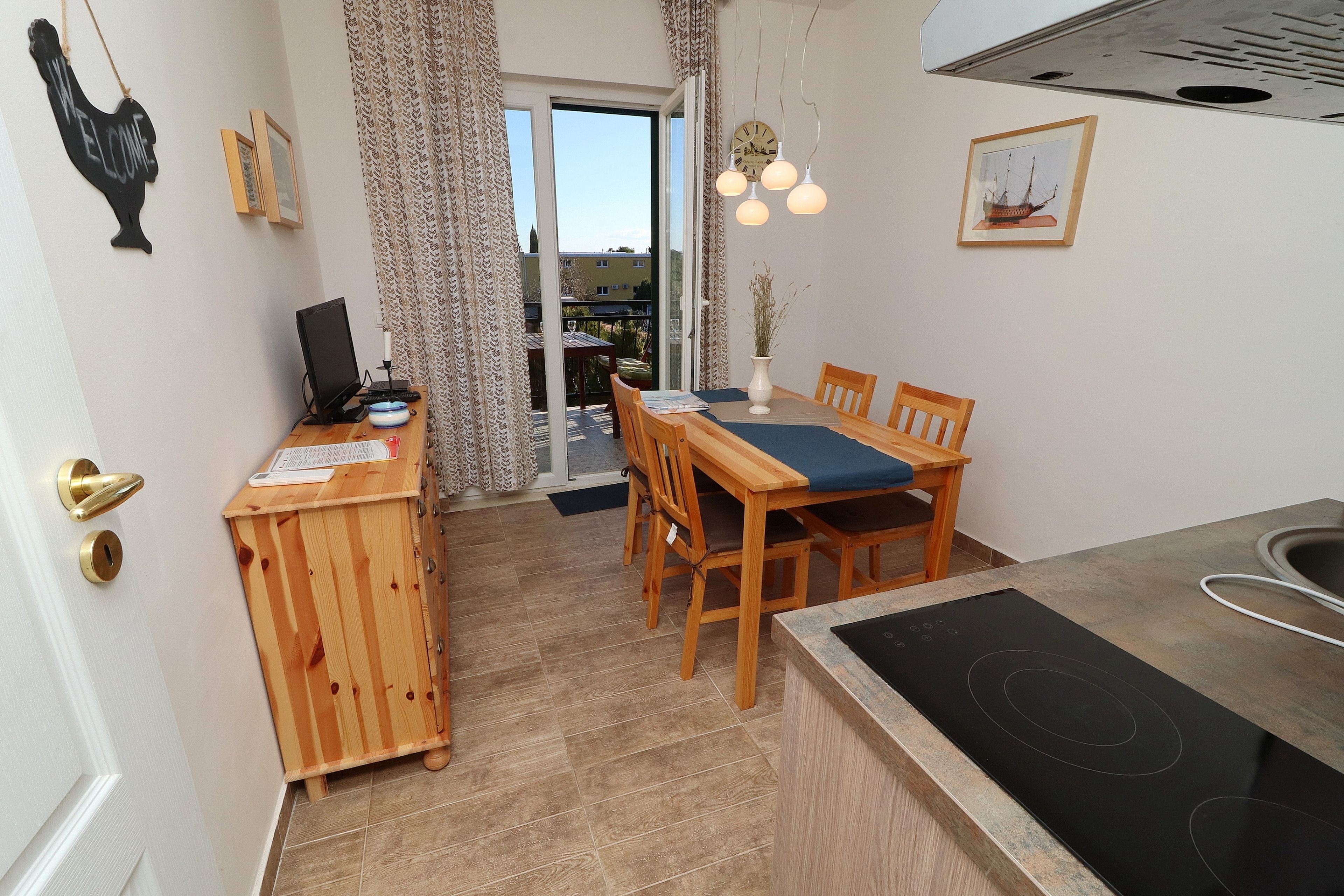 Apartments Trstenica