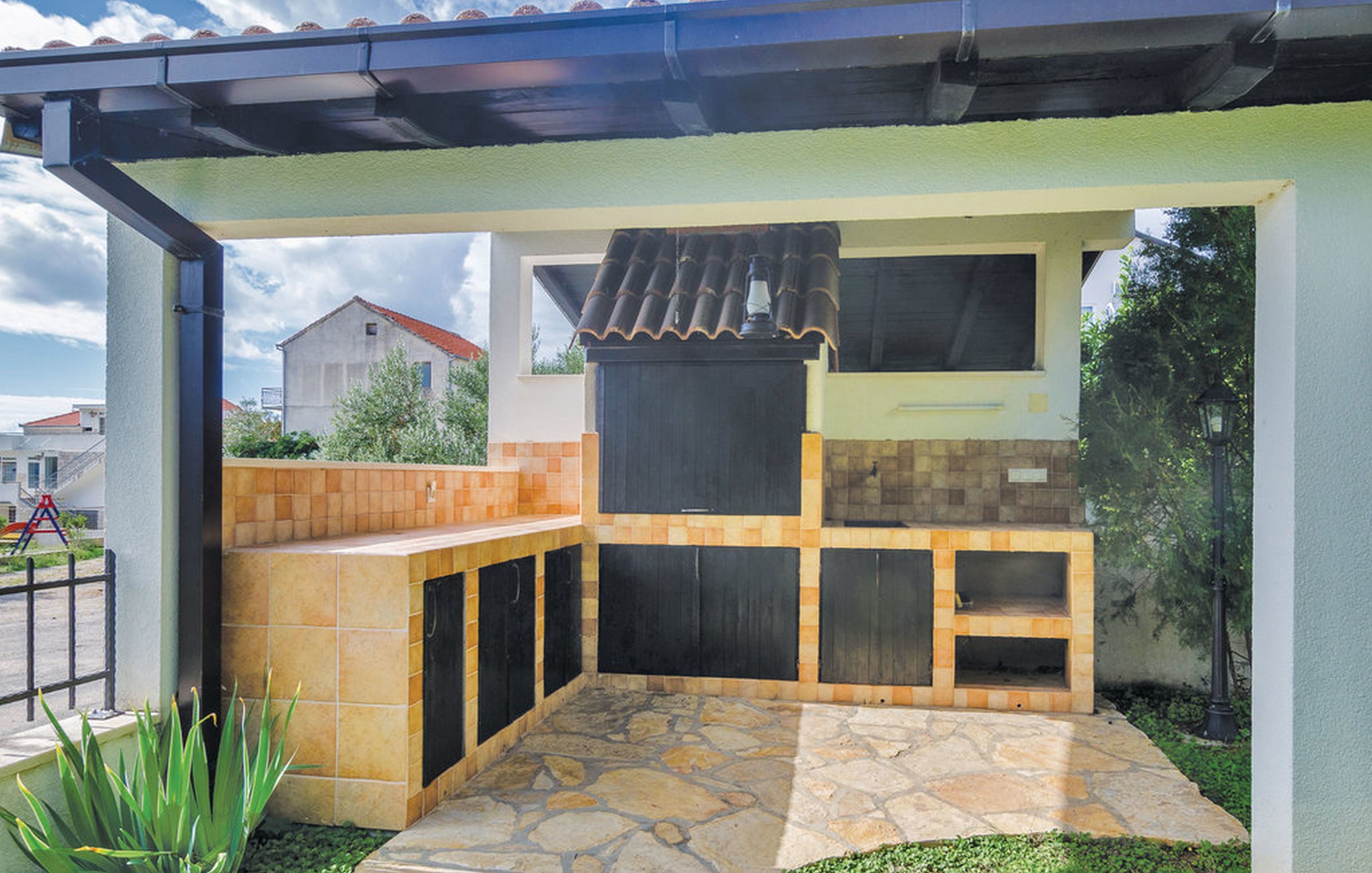 Apartments Trstenica