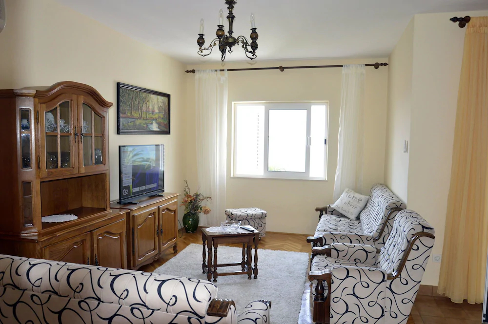 Apartments Zdravko