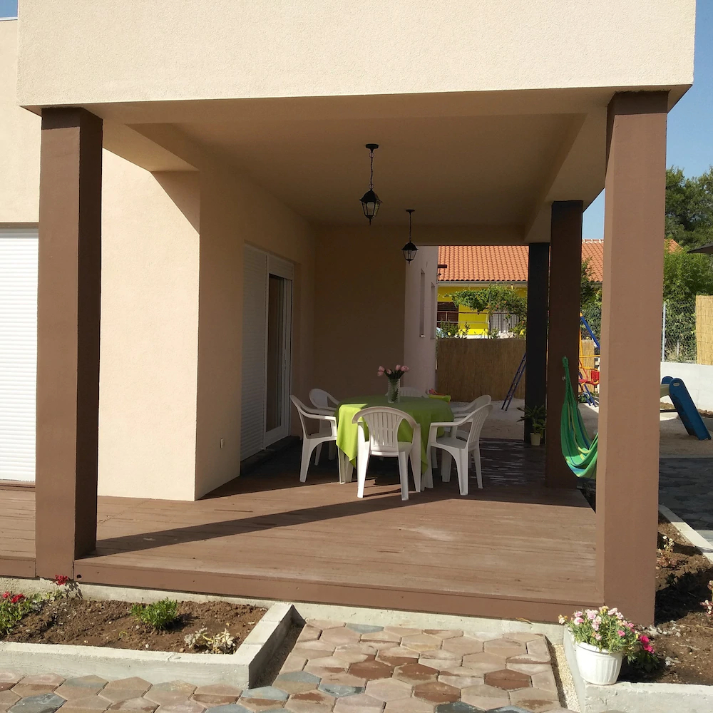 Holiday House Meri