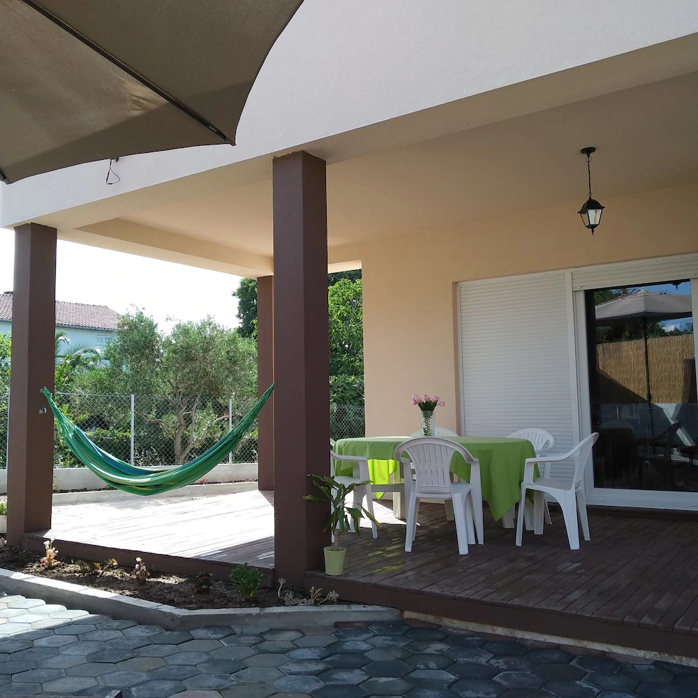Holiday House Meri