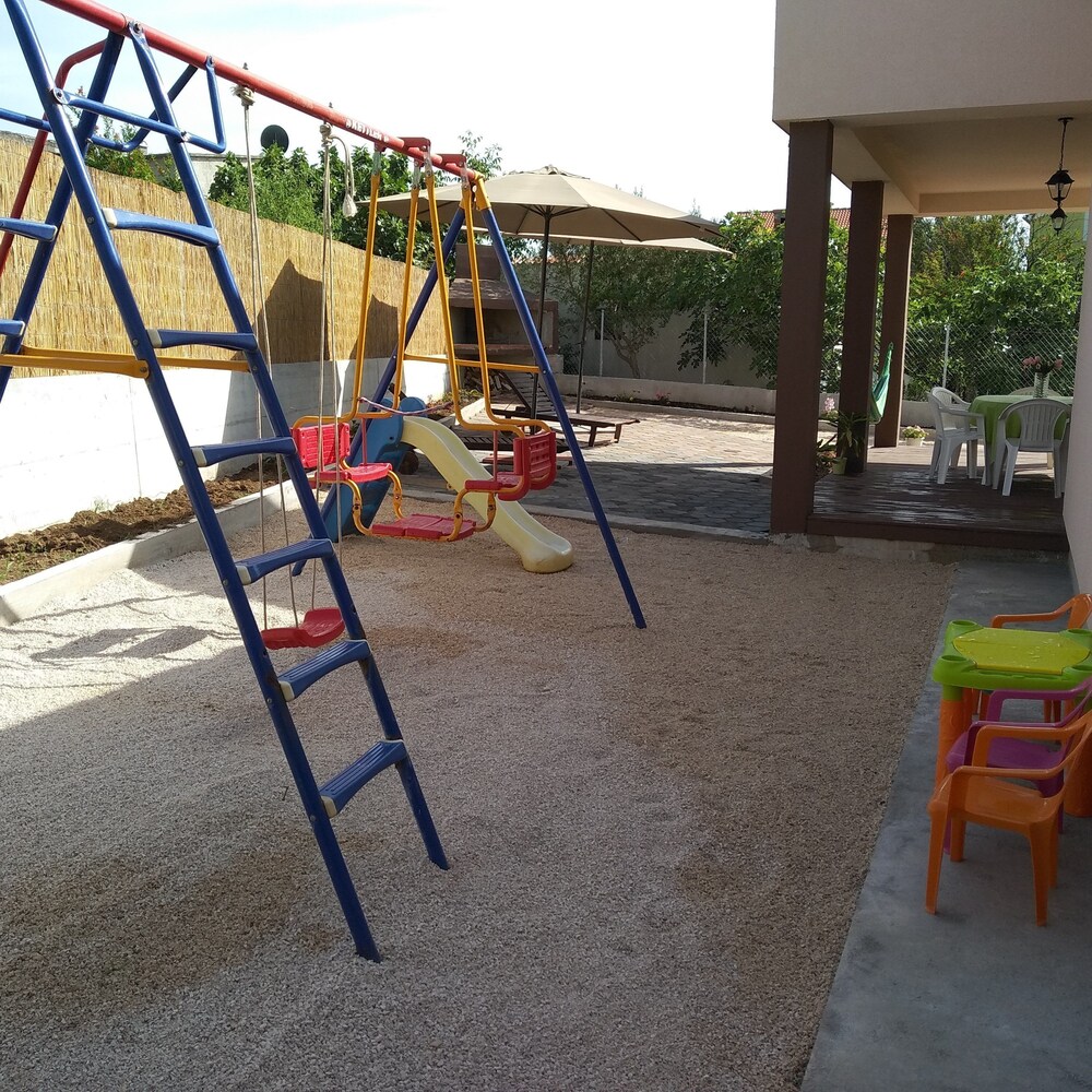 Holiday House Meri