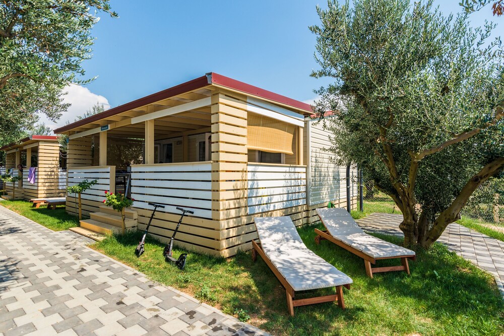 Mobile Home Pecten