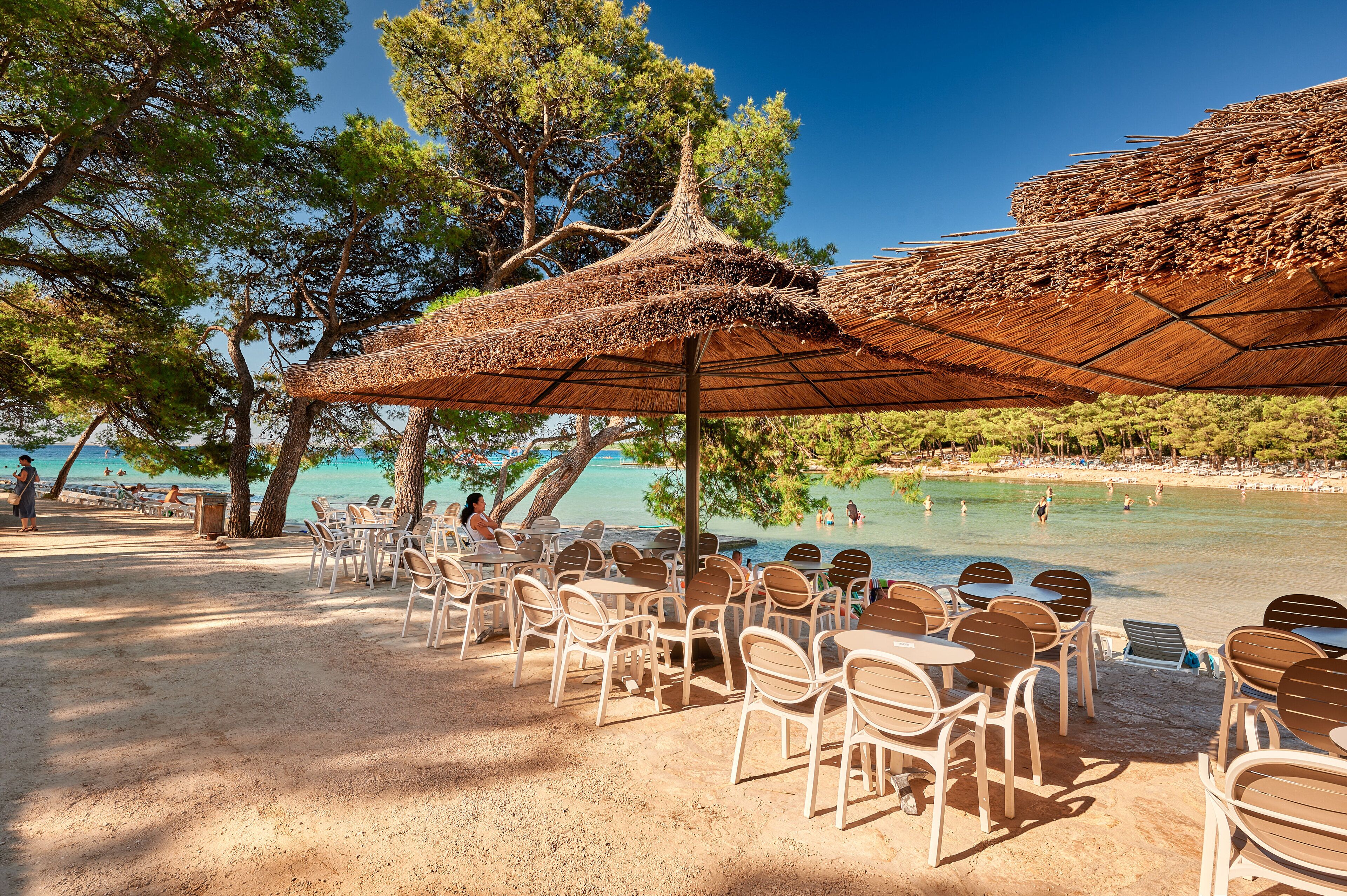 Pine Beach Pakostane - Glamping Homes