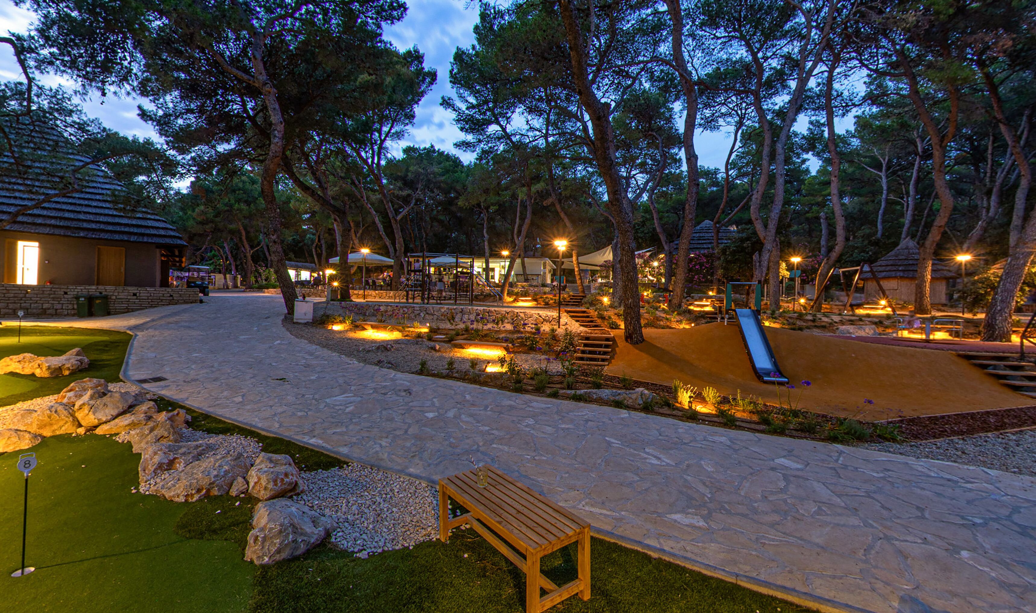 Pine Beach Pakostane - Glamping Homes
