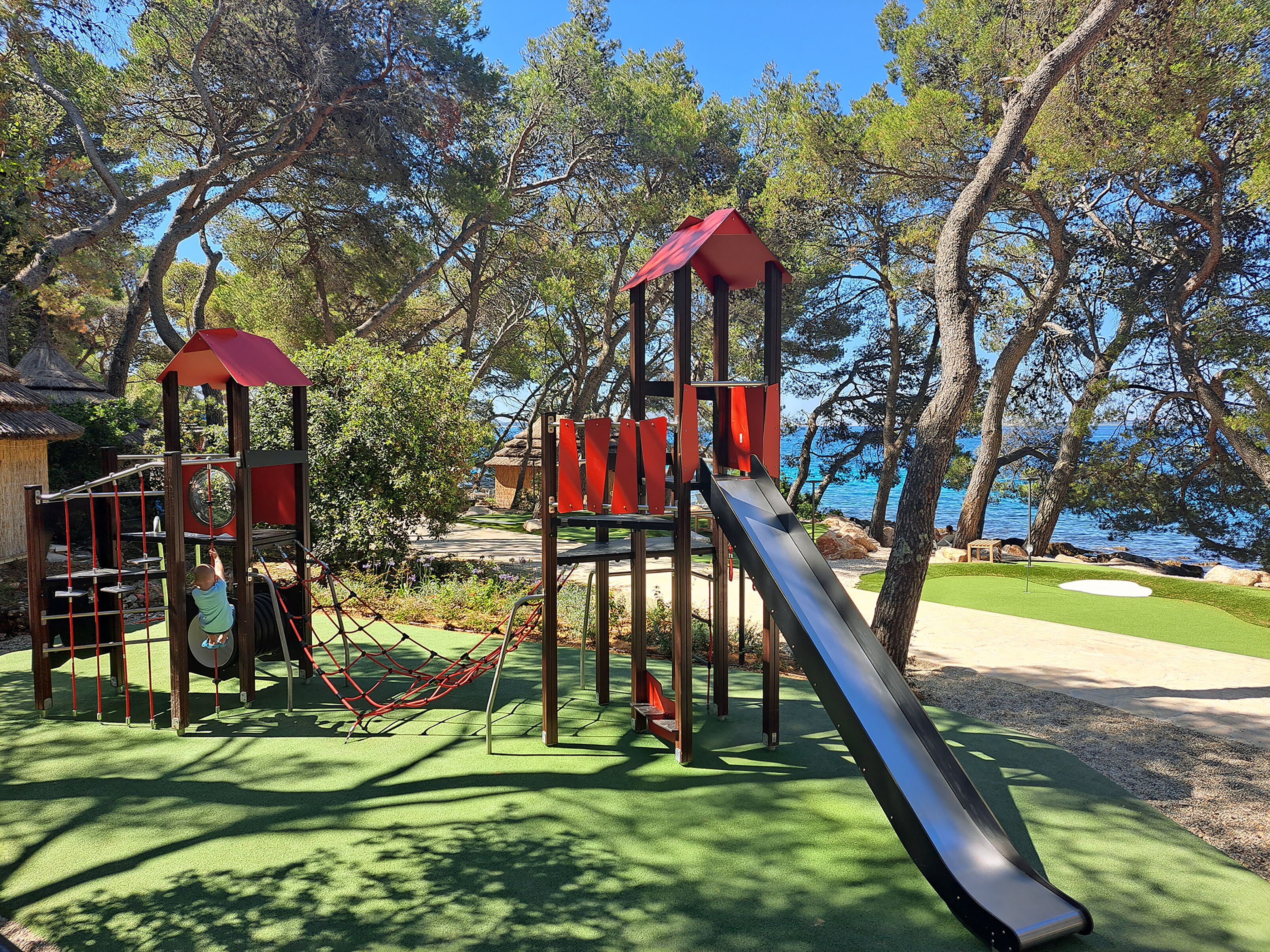 Pine Beach Pakostane - Glamping Homes