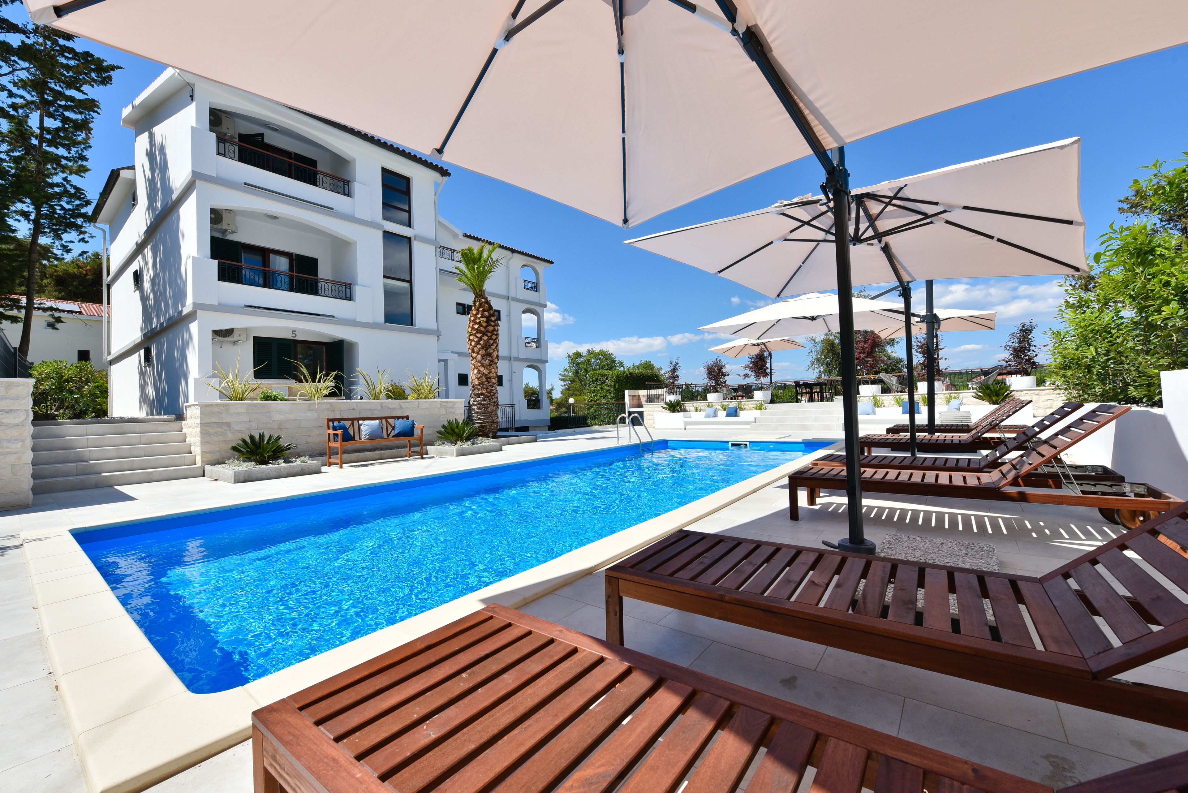 Mediterraneo Garden Apartments