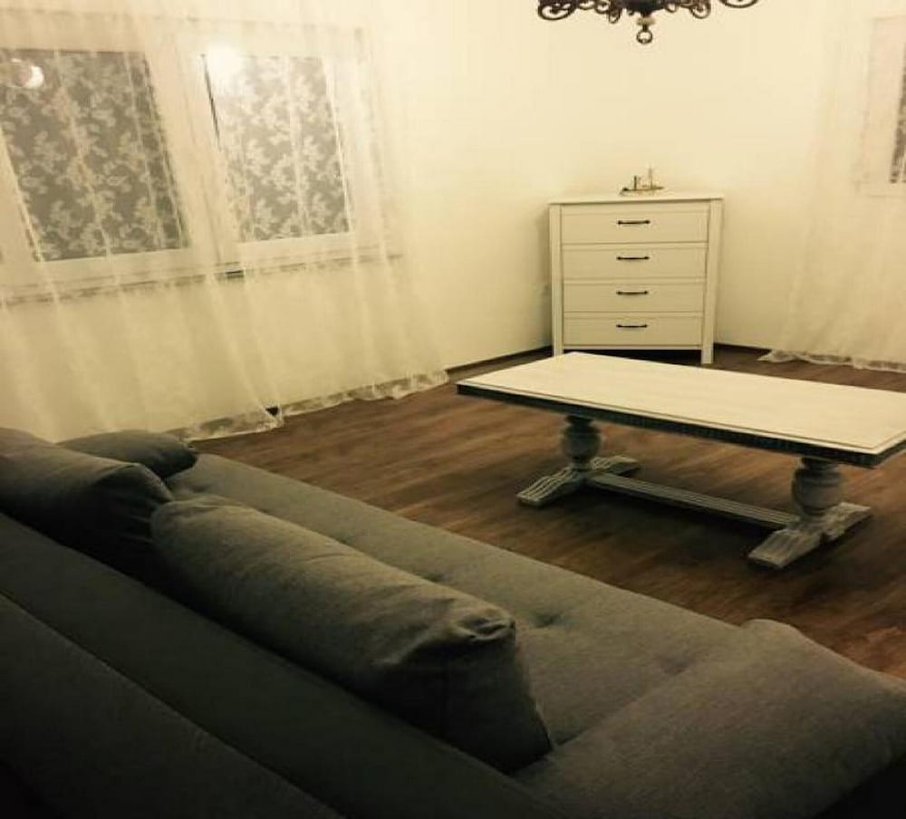 Apartments Mira