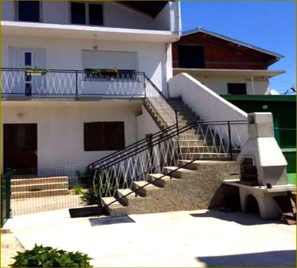 Apartments Mira