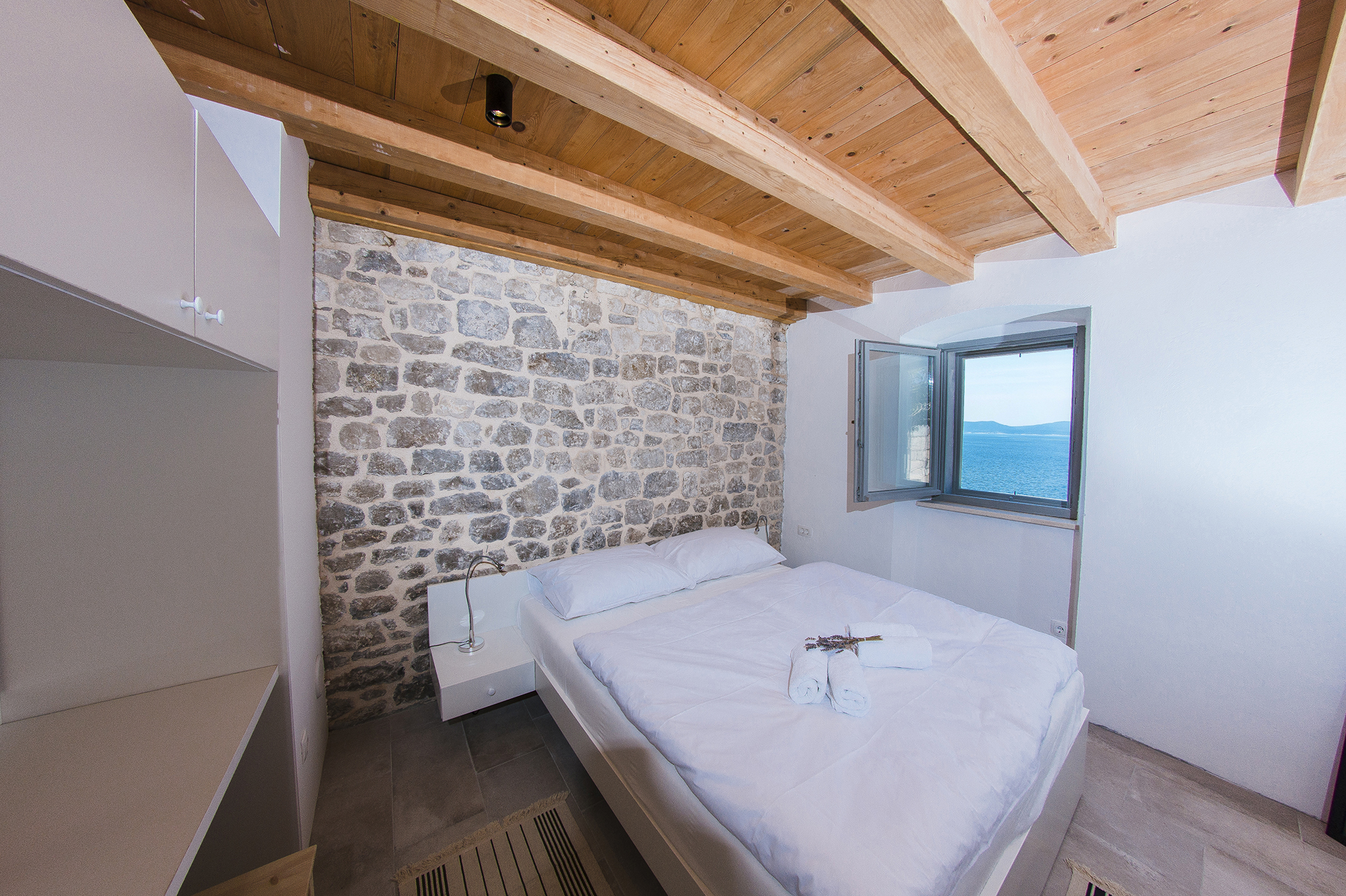 Stone Lady Holiday House