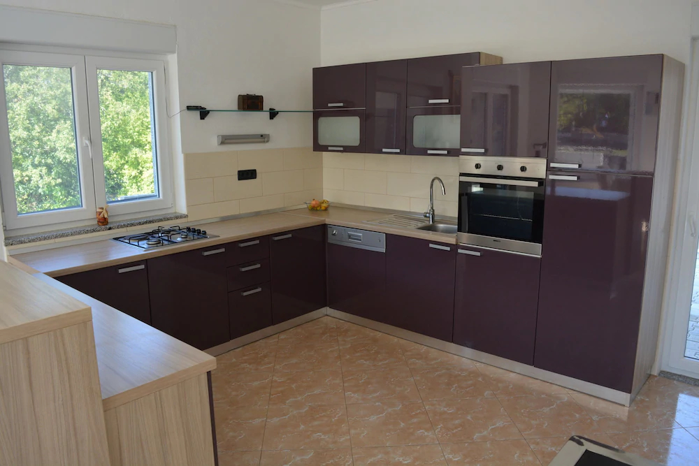 Holiday House 4M