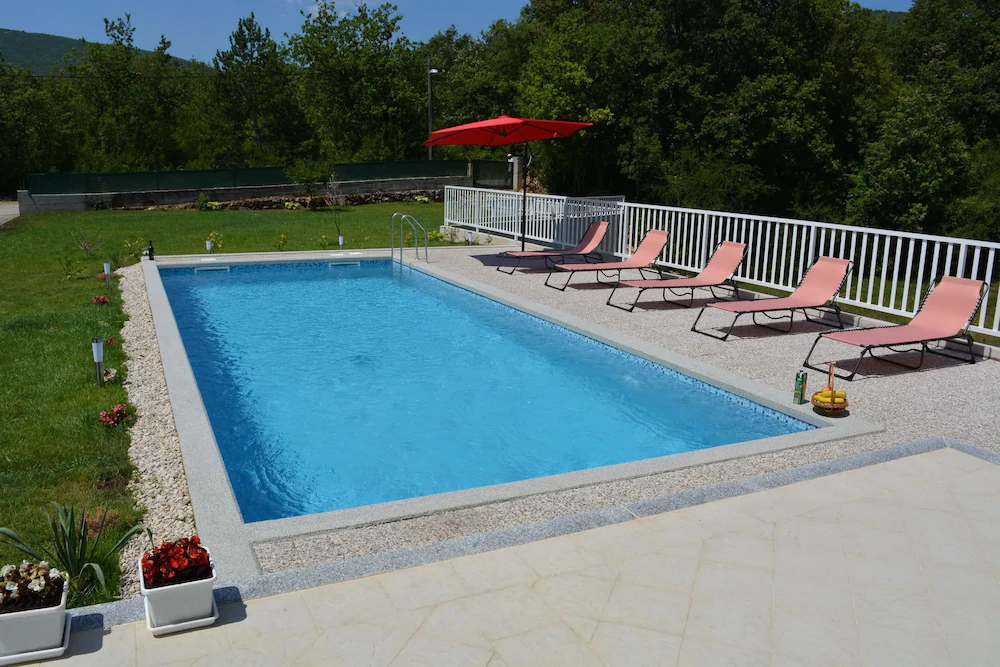 Holiday House 4M