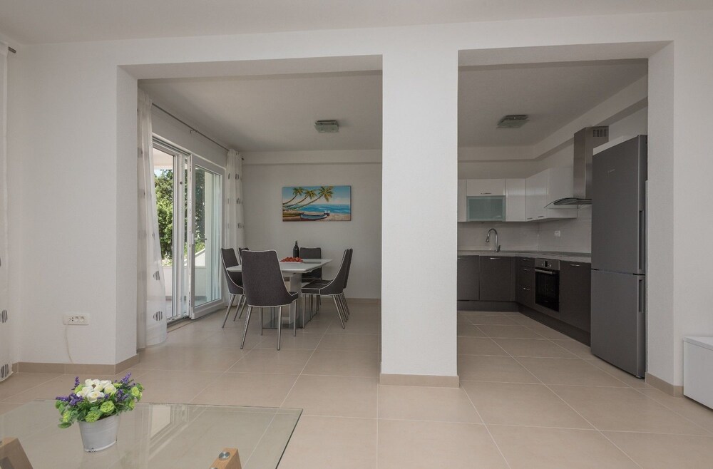 Apartment Mladen