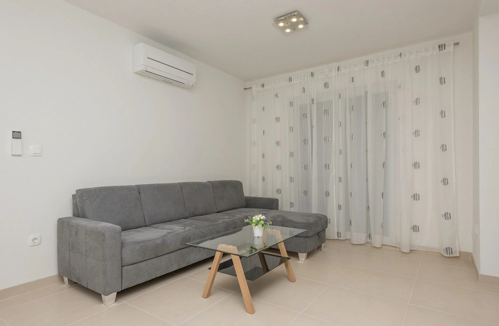 Apartment Mladen