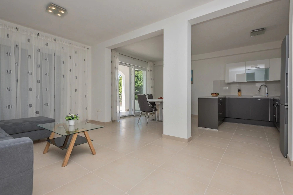 Apartment Mladen