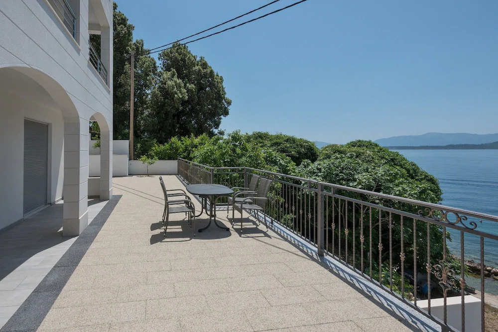 Apartment Mladen