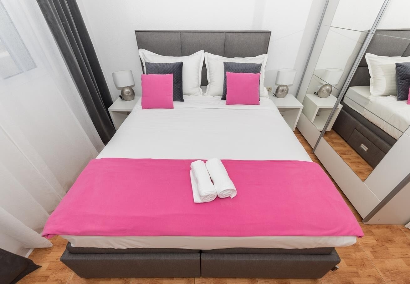 Apartments Ivi