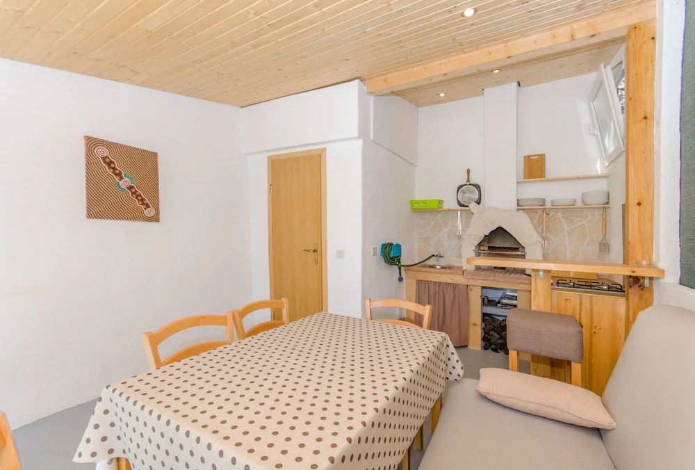 Beach House Toma