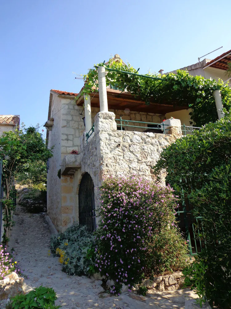 House Vedrana