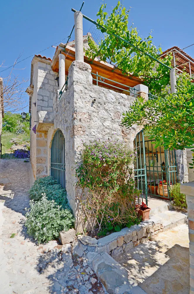 House Vedrana