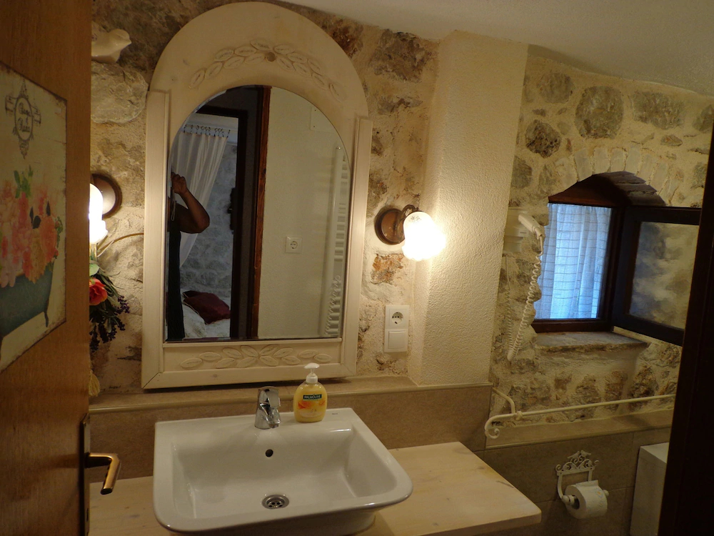 House Vedrana