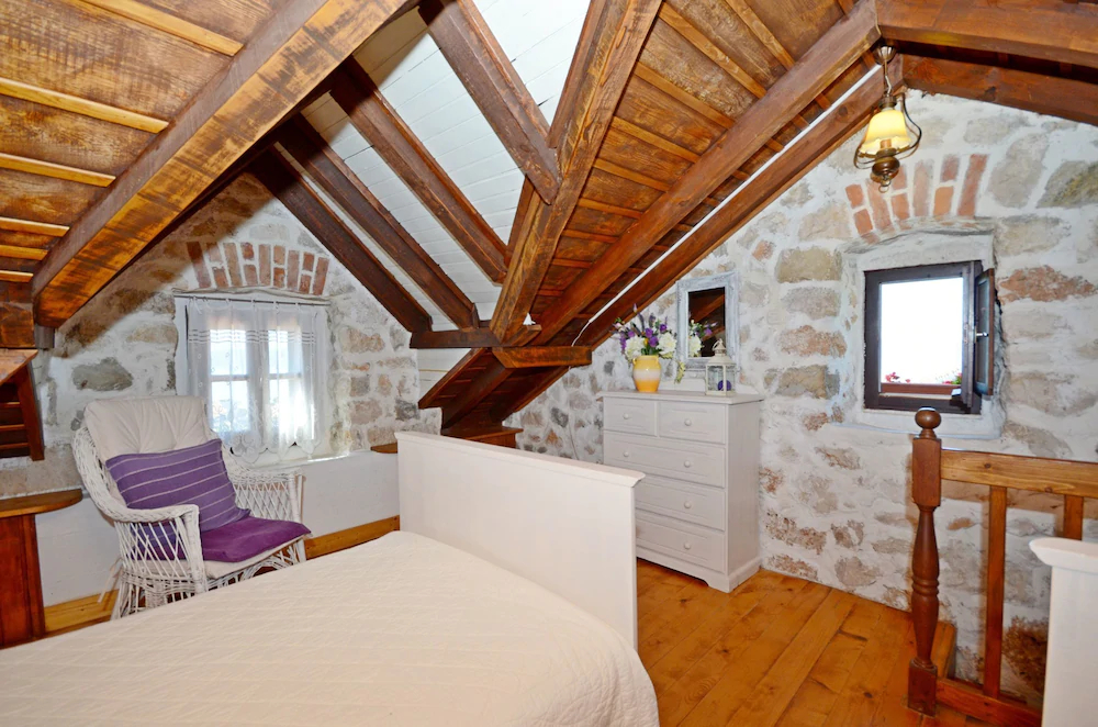 House Vedrana