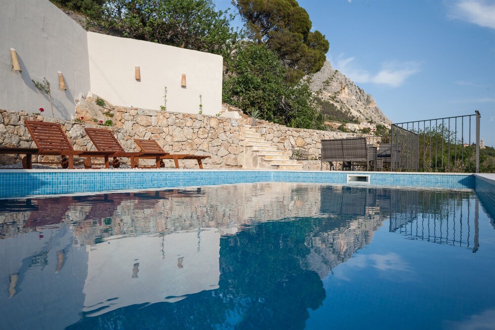 Villa Ena