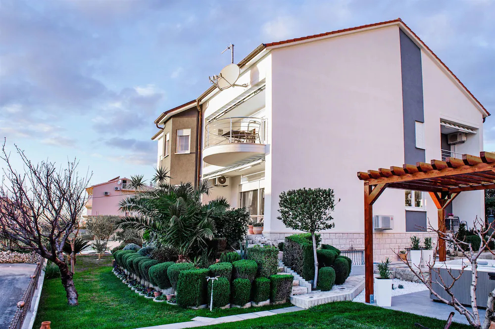 Apartment And Rooms Ana